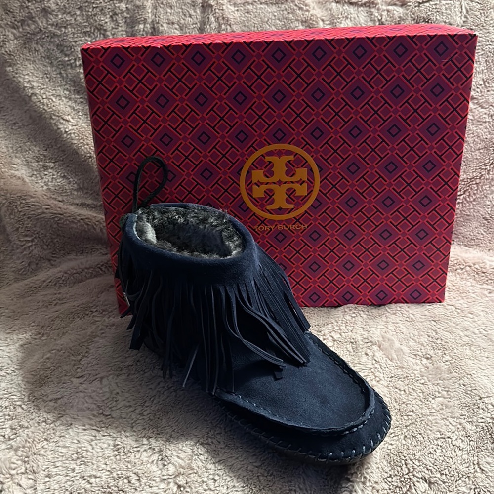 BNIB Tory Burch Collins Fringe Moccasins